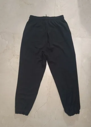 Pantalones chándal Stradivarius negros