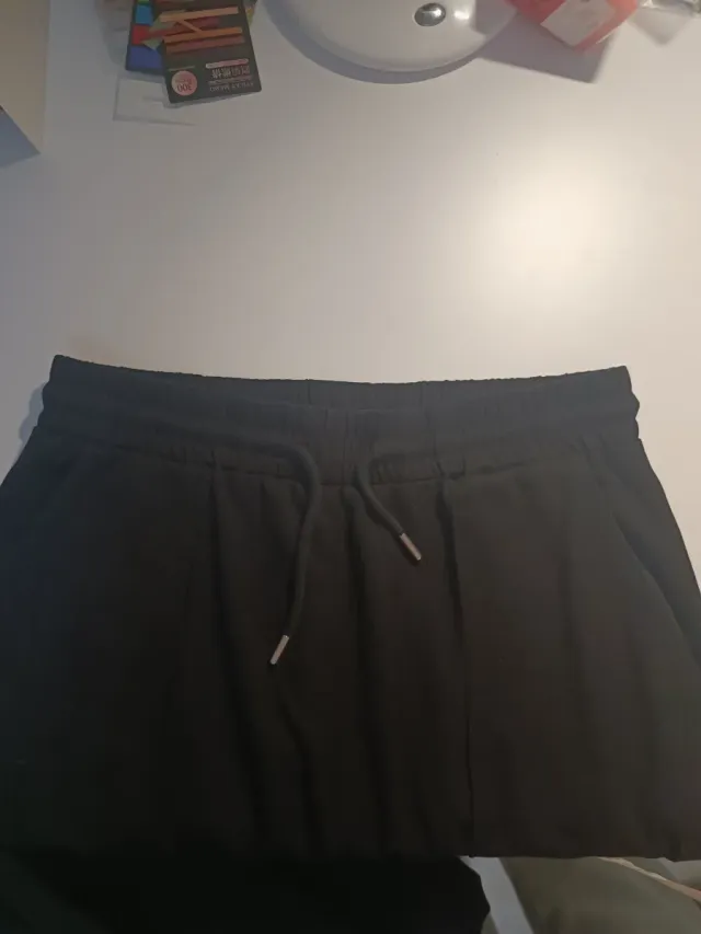Pantalones chándal Stradivarius negros