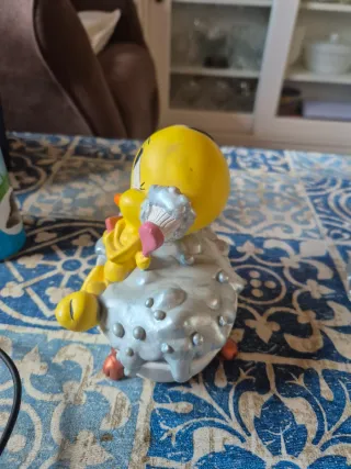 Figura Piolín pintada a mano