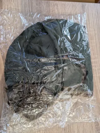 Gorro de nieve verde militar con orejeras