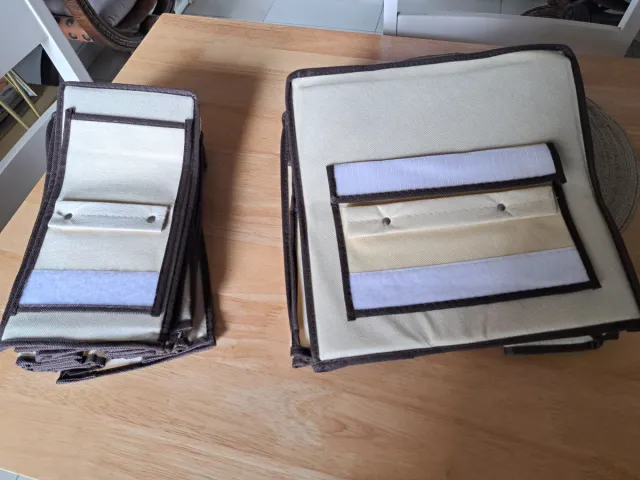 Organizadores de tela beige y marrón