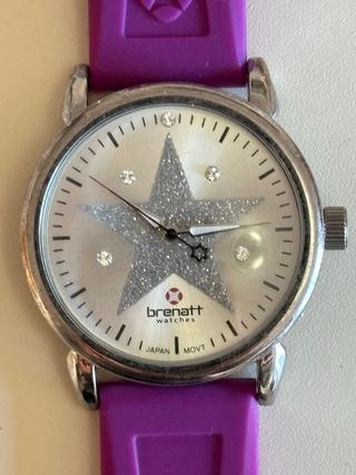 Reloj Brenatt con Estrella y Detalles Brillantes