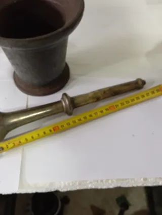 Almirez de hierro grande