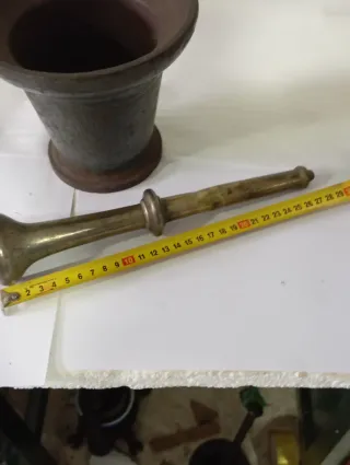 Almirez de hierro grande