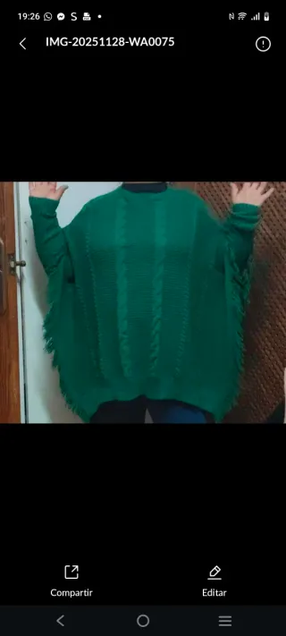 Poncho tejido verde talla única