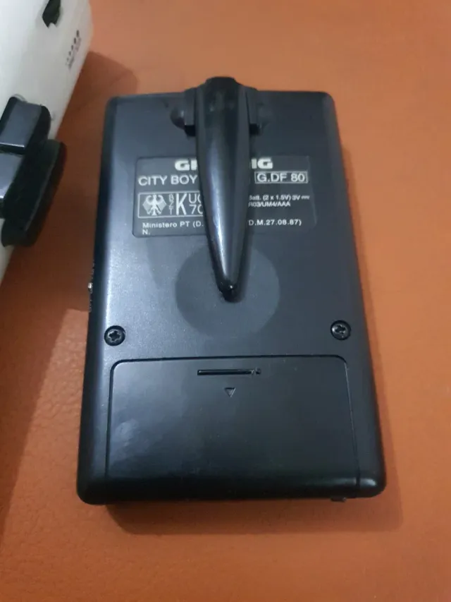 Radio portatile Grundig e lettore Sanyo