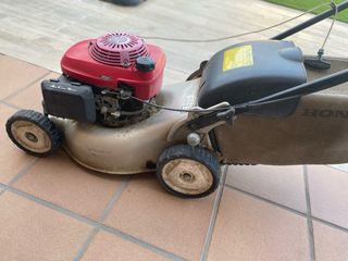 Cortacésped IZY con motor gasolina Honda OHC