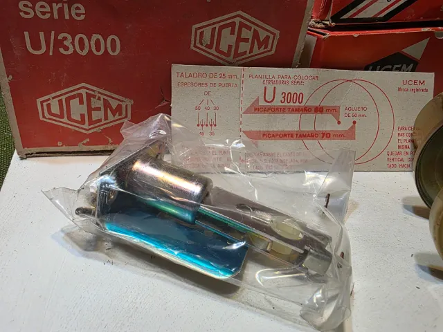 Pomo antigo UCEM U/3000 (3 unidades) Novos