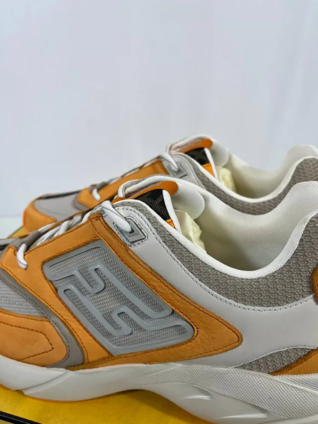 Zapatillas Fendi Naranja y Gris