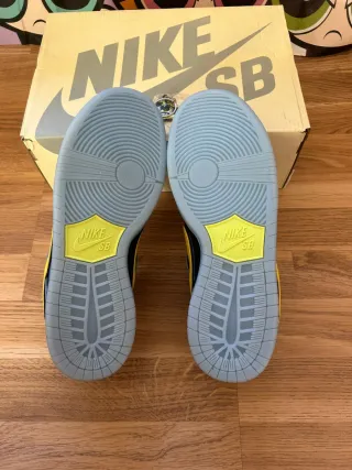 Nike SB Dunk Low x Powerpuff Girls