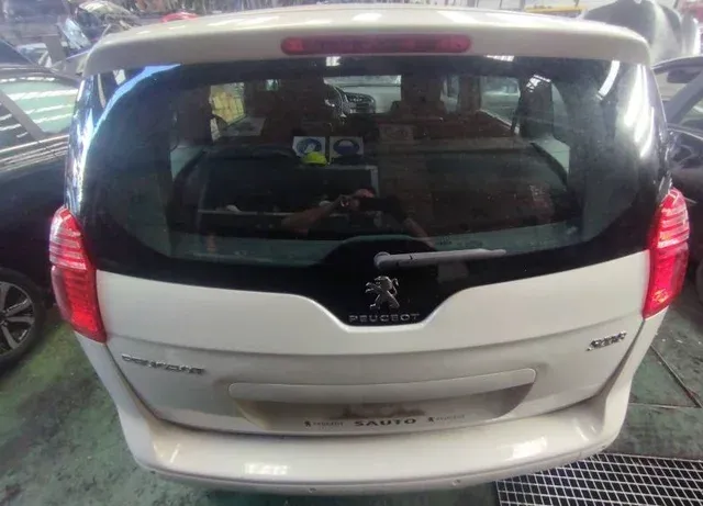 Despiece Peugeot 5008 (2015)