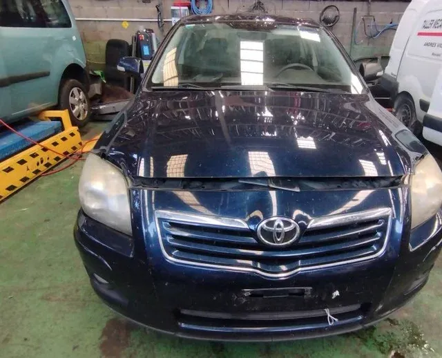 Despiece Toyota Avensis Berlina (T25)