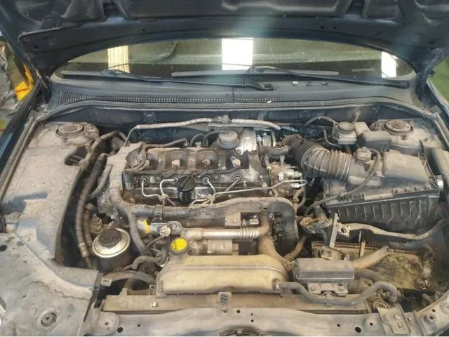 Despiece Toyota Avensis Berlina (T25)