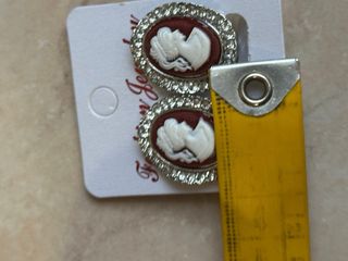 Orecchini clip cammeo con strass