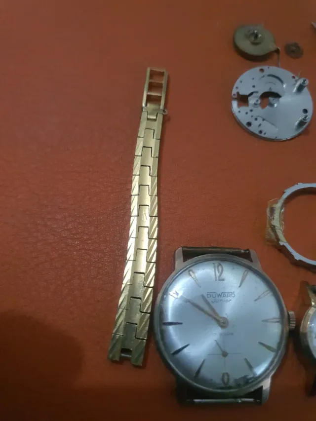 Lotto di orologi e ricambi