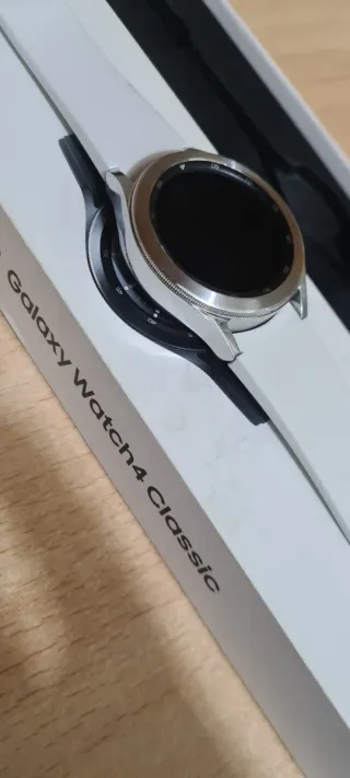 Samsung Galaxy Watch 4 Classic Silver 42 mm