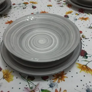 Servizio Piatti Ceramica 18 Pezzi