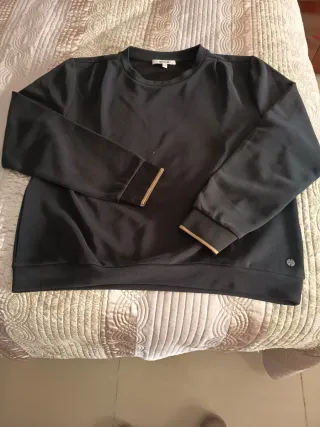 Jersey Negro. Talla L