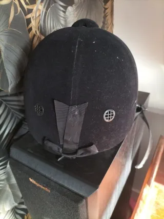 Casco de montar caballo IRH