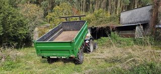 Tractor 4x4 con 320 horas