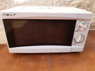 Microondas Nevir Blanco