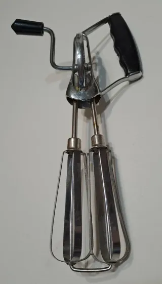 Frusta manuale in metallo