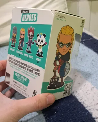 Collar Assassin's Creed + Figura Eivor