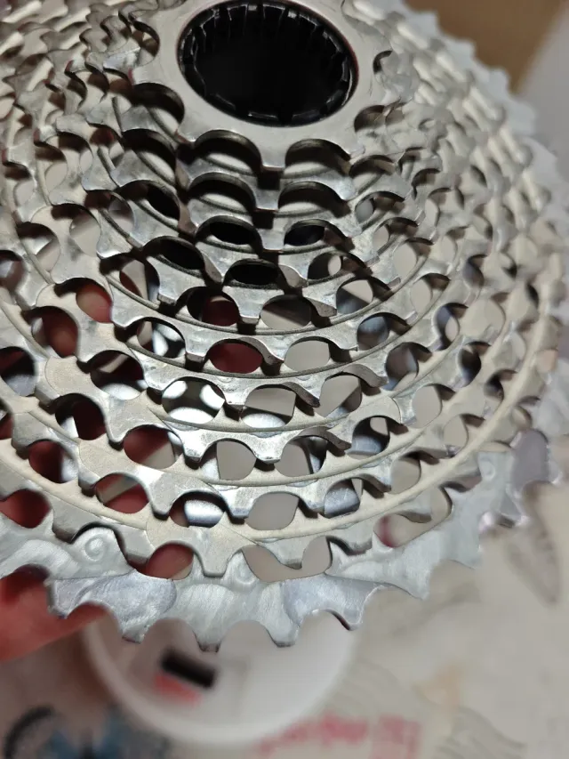 Cassette Piñones SRAM 11V 11-42