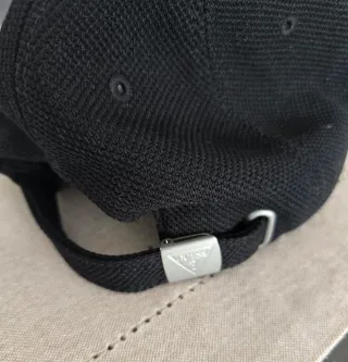 Gorra GUESS