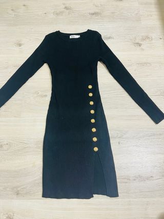 Vestido negro lana botones dorados