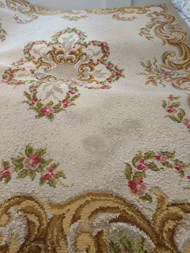Alfombra 200x240 de lana beige con flores