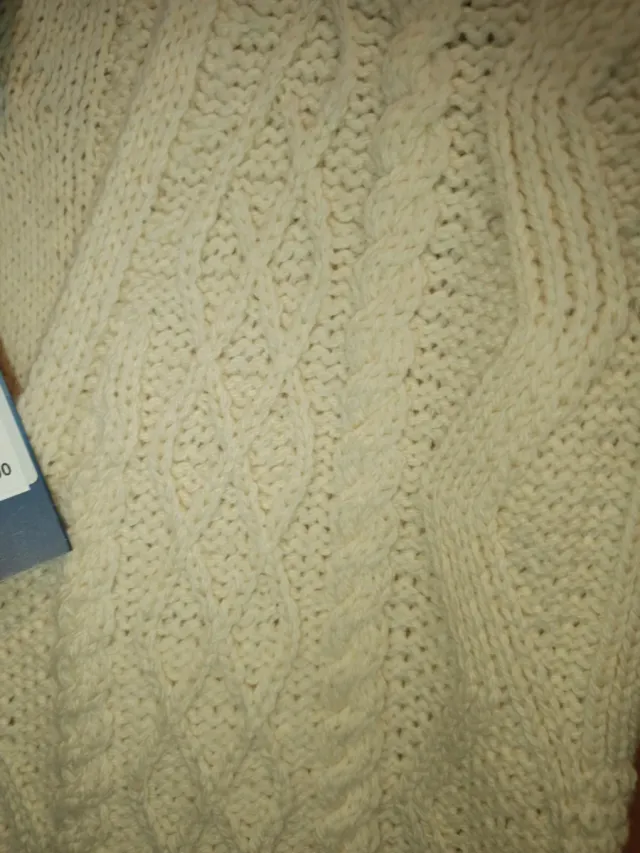 Jersey de lana merino Aran beige. Totalmente nuevo