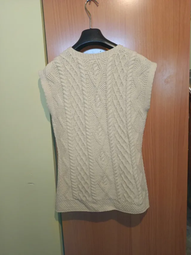 Jersey de lana merino Aran beige. Totalmente nuevo