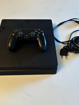 PS4 Slim Negra + Mando y Cables