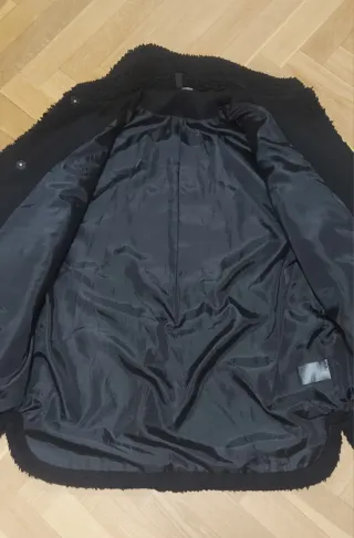 Chaquetón tejido rizo negro