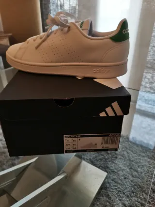 Zapatilla Adidas Blanca y Verde