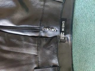 Pantalones cortos polipiel