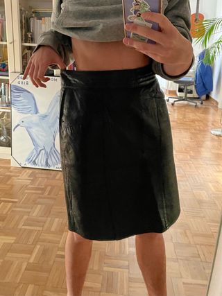 Falda de piel negra vintage