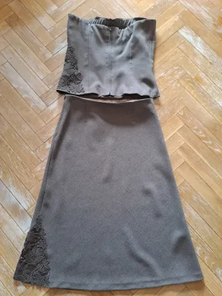 Conjunto top palabra de honor y falda