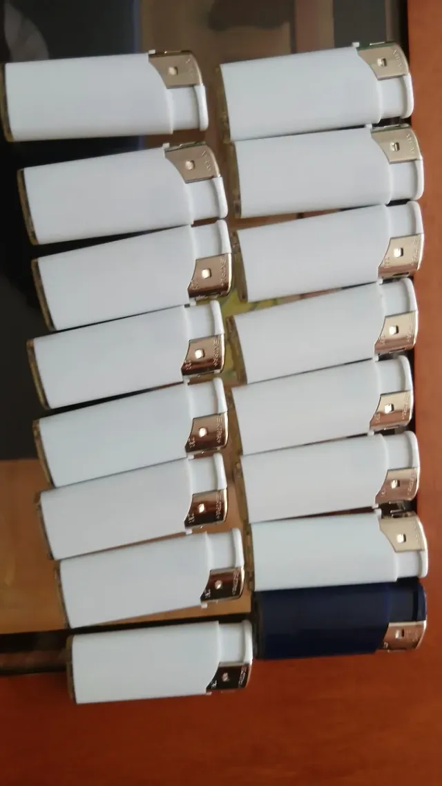 20 accendini a 2€. Lotto di accendini vari