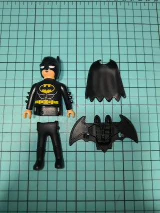 Figura Batman Playmobil Kinder vendo o cambio
