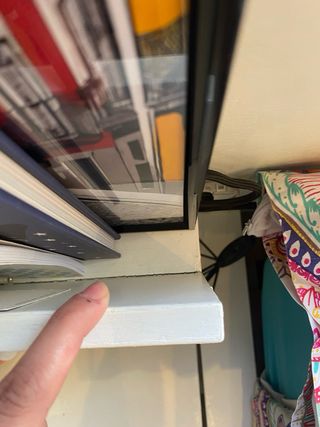 Letto 135 cm con comodini e testiera. Materasso a parte.