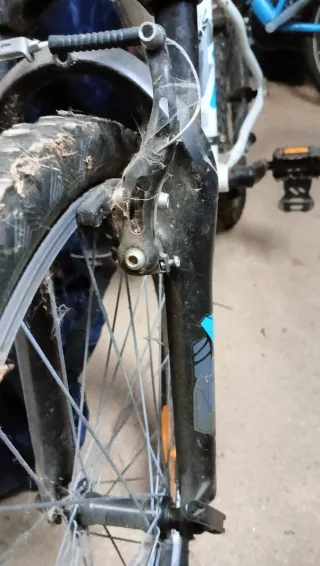 Bicicleta Rockrider Blanca y Azul