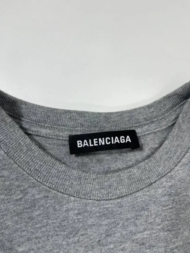 Camiseta Balenciaga Gris Logo