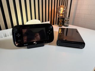 Nintendo Wii U Nera + Mario Pack