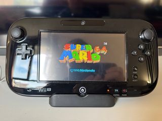 Nintendo Wii U Nera + Mario Pack