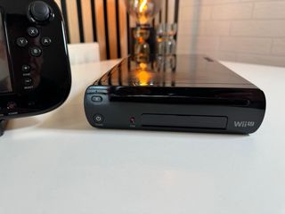 Nintendo Wii U Nera + Mario Pack