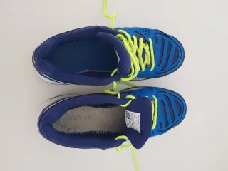 Zapatillas Asics azul y blanco