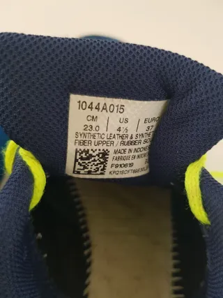 Zapatillas Asics azul y blanco