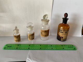 Antiche Bottiglie da Farmacia in Vetro